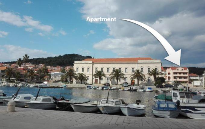 Apartman Tudor Stari Grad  Kültér fotó