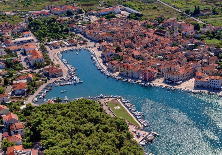 Apartman Tudor Stari Grad  Kültér fotó