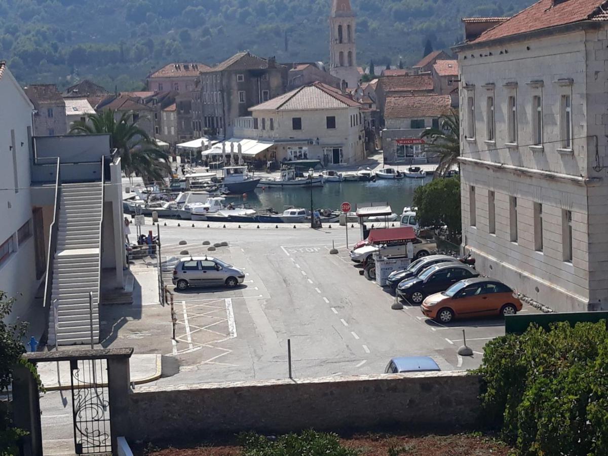 Apartman Tudor Stari Grad  Kültér fotó