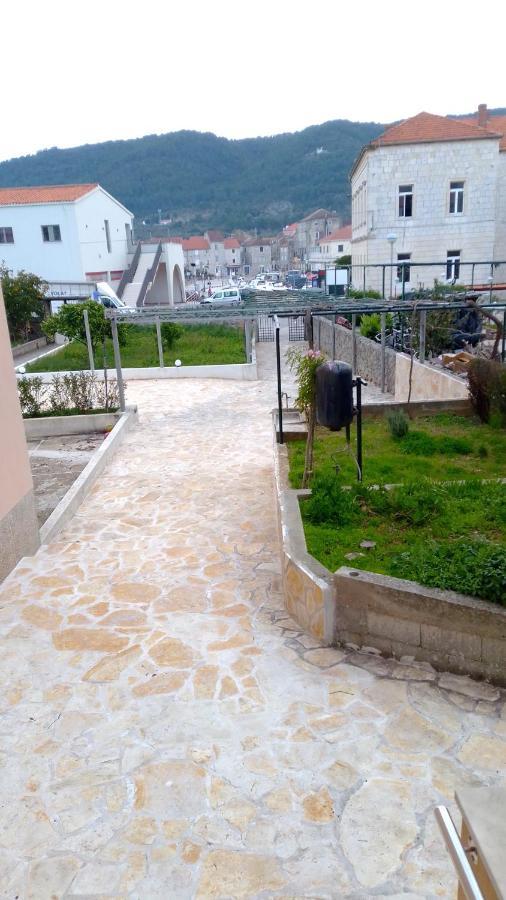 Apartman Tudor Stari Grad  Kültér fotó