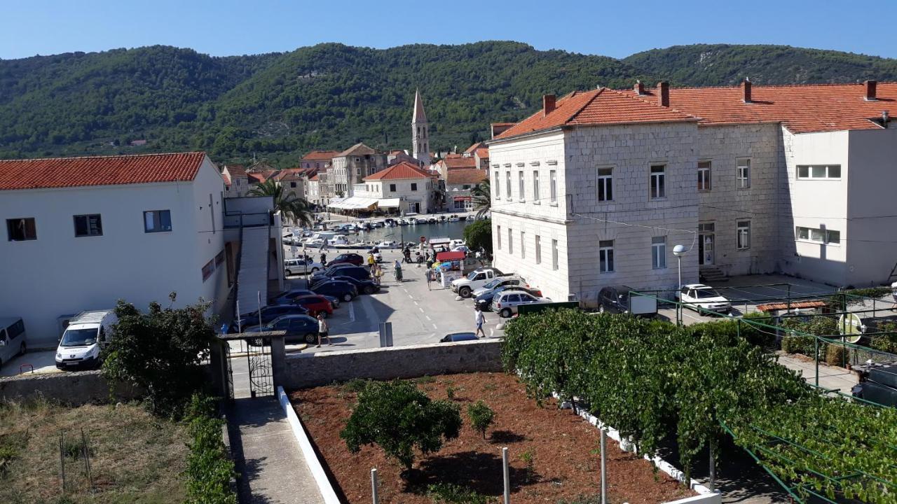 Apartman Tudor Stari Grad  Kültér fotó